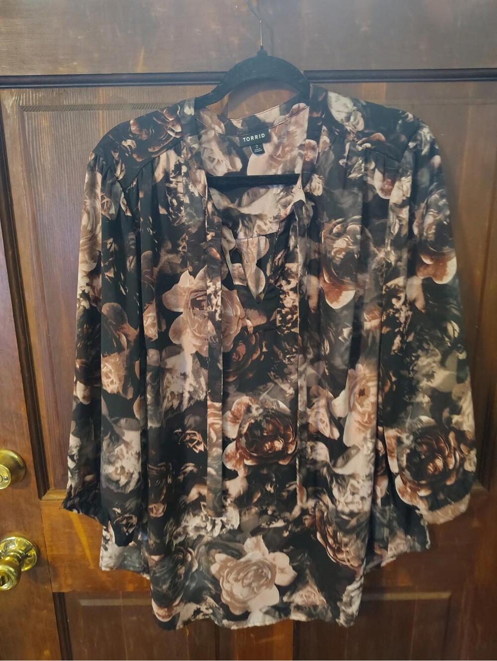 Torrid Georgette Bow Tie Blouse Size 2xl